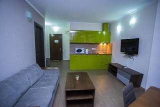 Апарт-отели Apart Hotel Sea Towers Batumi Батуми Апартаменты с видом на море-9