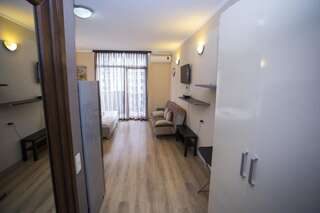 Апарт-отели Apart Hotel Sea Towers Batumi Батуми Апартаменты с видом на море-9